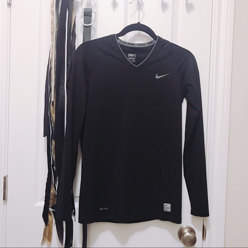 Nike top